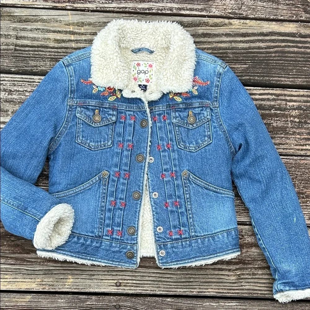 GAP Blue Denim Jean Jacket Sherpa Collar vintage Y2K size 6 7 girls embroidered